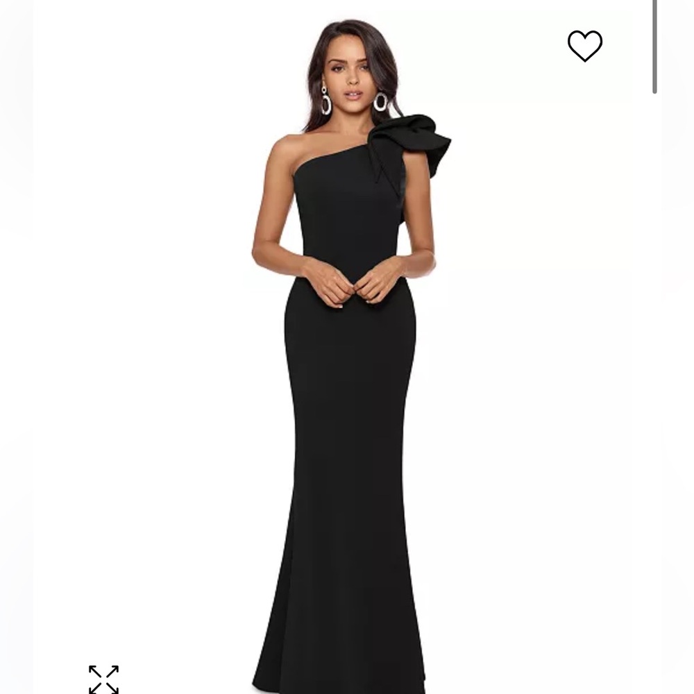 BETSY & ADAM One Shoulder Scuba Crepe Gown Dress